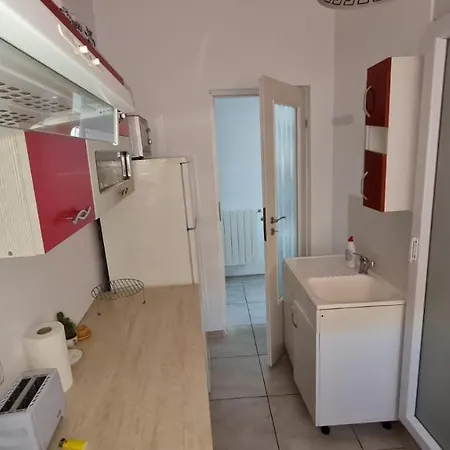 Centru Plaja Modern Apartment